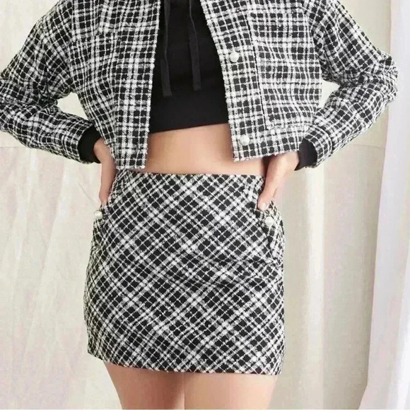 Tweed Faux Mini Skirt - Picture 6 of 6